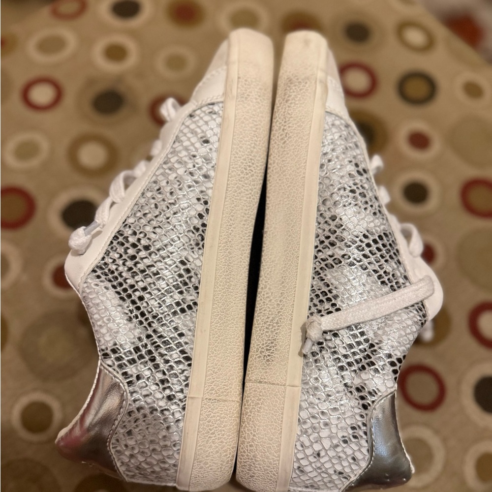 Stylish White and Silver Women's Sneakers - Picture 8 of 8